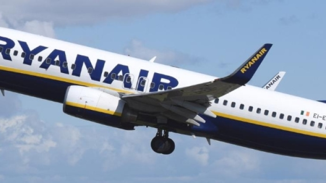 Offerte voli Ryanair: biglietti da 9,99 euro.