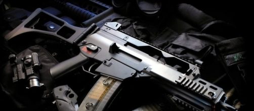 An armed suspect is hiding in Pisgah National Park/Photo via skyandsea876, Flickr