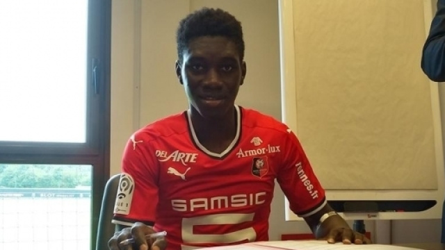 Isma&iuml;la Sarr a sign&eacute; au Stade Rennais, qui a d&eacute;bours&eacute; pas moins de 17 millions pour s'arracher ses services