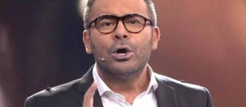 Jorge Javier V&aacute;zquez ataca a Alba Carrillo