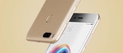 Xiaomi's Mi 5X comes in three color variants: Black, gold, and rose. [Image via YouTube/Xiaomi Global Community]