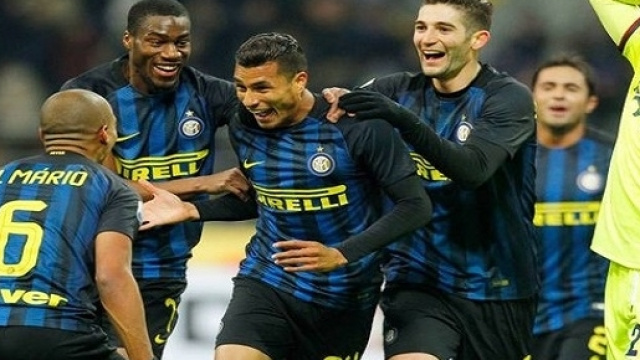 Il Valencia propone uno scambio all'Inter