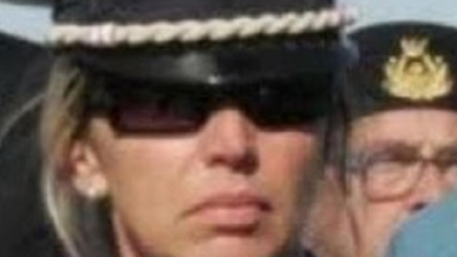 La comandante della polizia municipale di Monte Argentario, Loredana Busonero, oggi ha ucciso il figlio e si &egrave; tolta la vita.