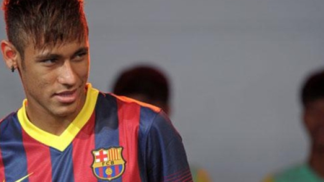 Le transfert du milieu br&eacute;silien Neymar au PSG