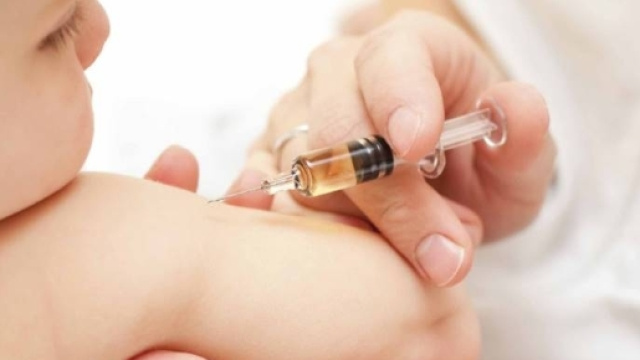 La Camera dei Deputati converte in legge il decreto sui vaccini