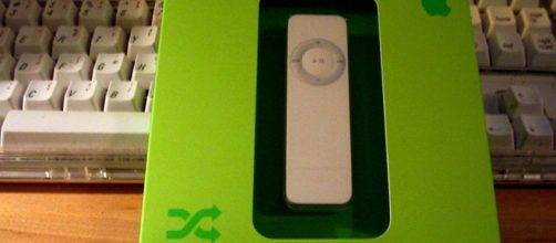 iPod Shuffle/ photo by Bill Bradford via Flickr