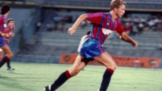 Donato Bergamini in azione con la maglia del Cosenza: riaperto il caso, si indaga per omicidio