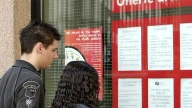 Un assegno da mille a cinquemila euro per chi vuole trovare lavoro - corriereadriatico.it