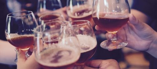 People who drinks moderate amount of alcohol every week were less likely to develop diabetes- Pixabay