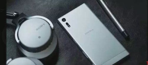 Sony Xperia XZ1 - YouTube/GadgetGeeks Channel