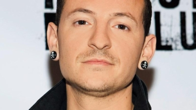 Chester Bennington: funerali privati per il frontman dei Linkin Park - ondamusicale.it