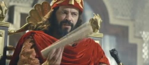 Nabucodonosor assina decreto para o Deus dos hebreus (Foto: Reprodu&ccedil;&atilde;o/Record TV)