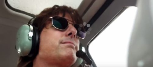 Tom Cruise' movie "Top Gun 2" finally landed official release date and director. Image via YouTube/Zero Media