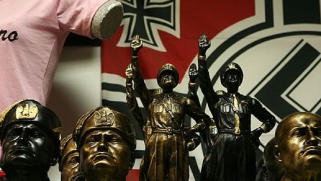 Saluto romano e gadget fascisti o nazisti? Arriva la stretta con un DDL