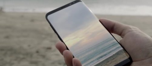 Image via Samsung Smartphone/YouTube screenshot