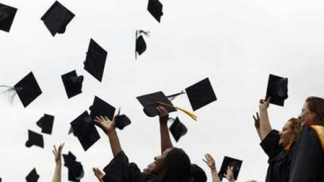 Pensioni, riscatto gratis della laurea: apertura del Governo
