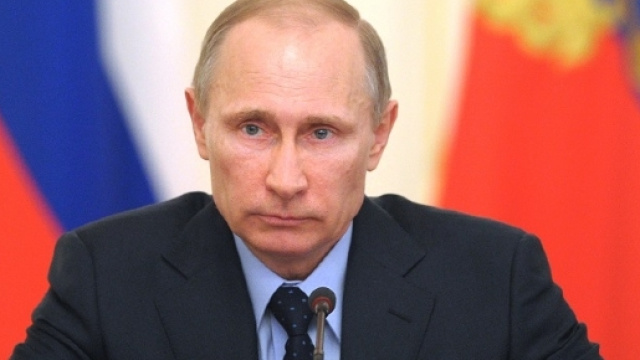 Vladimir Putin ha deciso l'espulsione dalla Russia di 755 diplomatici statunitensi