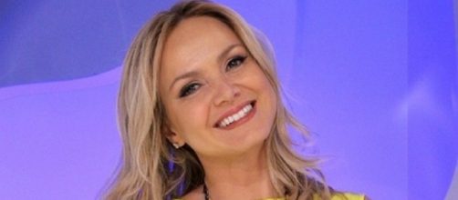 Eliana posto foto do barrig&atilde;o em sua rede social