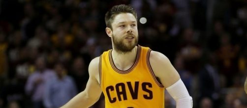 Image via Youtube channel: The Fumble #MatthewDellavedova