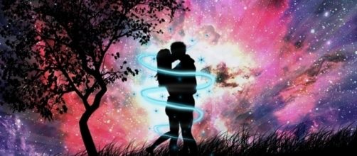 Qual o motivo das pessoas aparecem em nossas vidas? Descubra. ( Foto: Google)