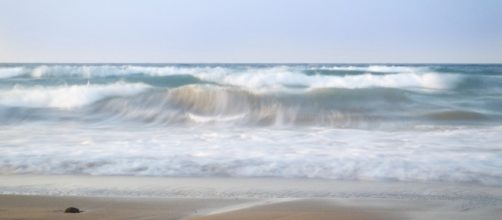 Two swimmers drown off Long Island and New Jersey coasts [Image via Pixabay by Braite]