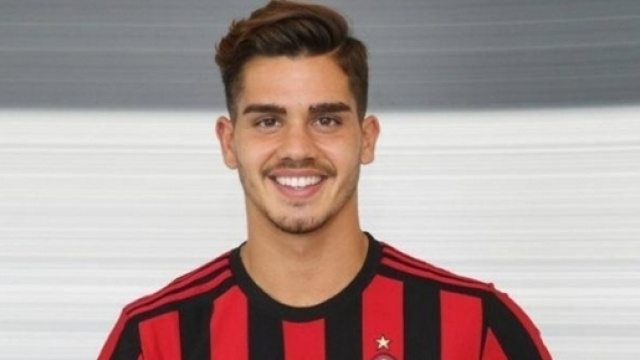 Andr&eacute; Silva dal primo minuto in Milan-Craiova, preliminare di Europa League da vedere in diretta tv