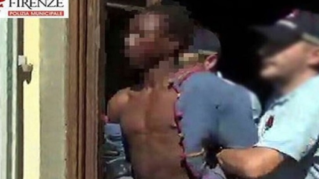 Il protagonista della vicenda tratto in arresto dalla Polizia Municipale