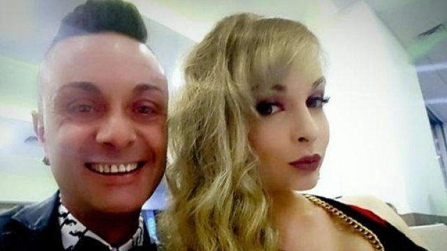 L'assassino di Vincenzo, Ciro Guadente nella foto col trans Heven Grimaldi.