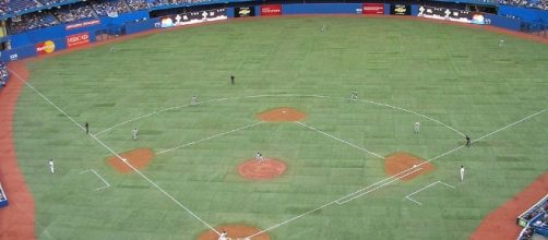 Rogers Centre Blue Jays.jpg (Wikimedia Commons - wikimedia.org)