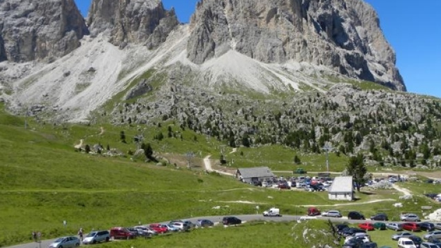 Strada chiusa al Passo Sella per auto e moto tutti mercoled&igrave; di luglio e agosto 2017