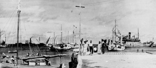 Amelia Earhart photograph (National Archives)