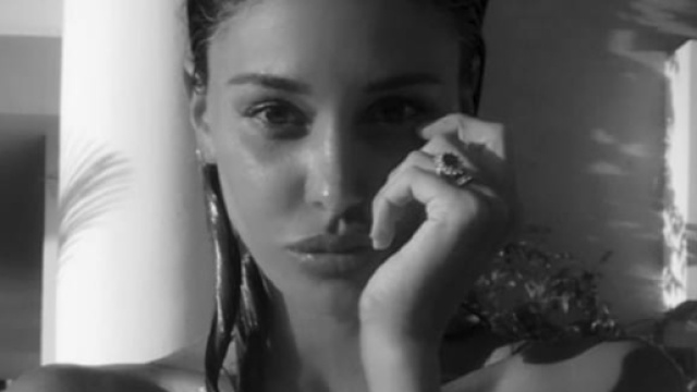 Belen Rodriguez si mostra senza trucco su Instagram