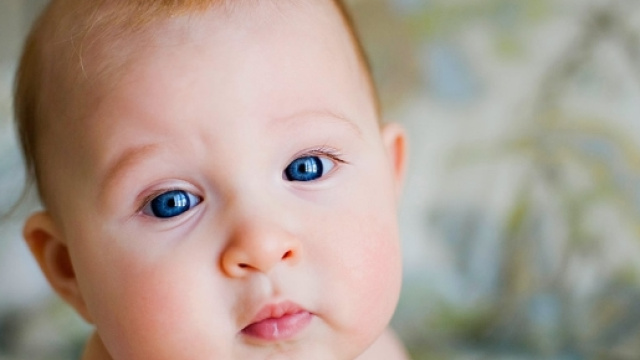 Colore degli occhi del neonato: come stabilirlo? - mammeoggi.it
