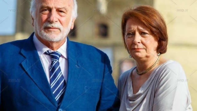 Un Posto Al Sole (2014) - Foto Lucio Allocca, Carmen Scivittaro ... - ivid.it