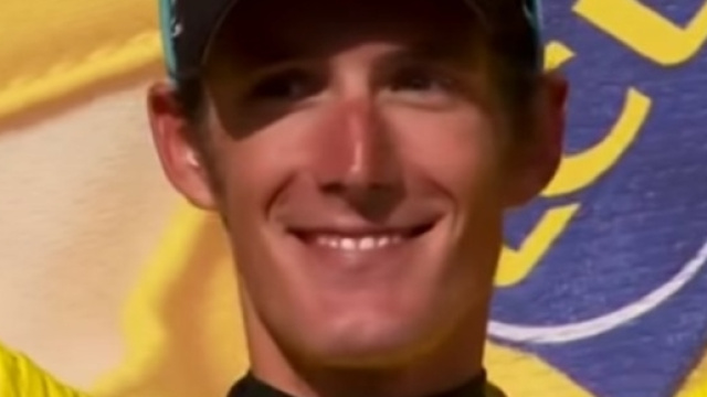 Andy Schleck in maglia gialla al Tour de France
