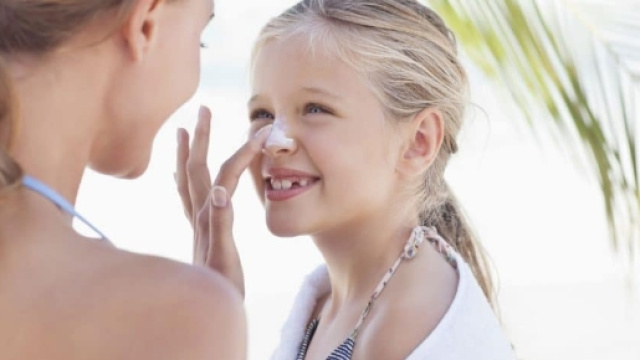 Come scegliere le migliori creme solari per la propria pelle.