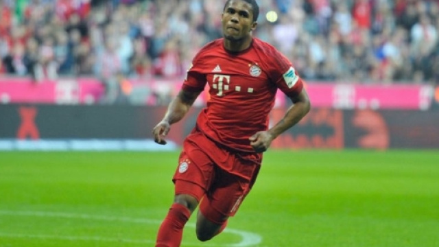 Calciomercato Juventus, riparte l'assalto a Douglas Costa
