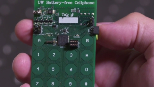 Il primo telefono senza la batteria