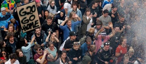 G20 protests trap Melania Trump in Hamburg hotel (Image Credit: thesun.co.uk)