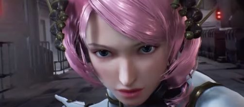'Tekken 7' character Alisa in the heat of battle (image source: YouTube)