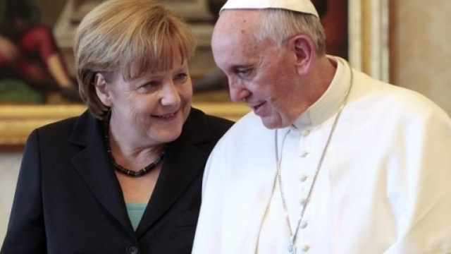 Angela Merkel con Papa Francesco - corriere.it