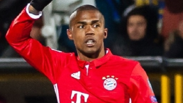 Calciomercato Juventus: doppio colpo Douglas Costa-Bernardeschi, idea Cancelo per la difesa