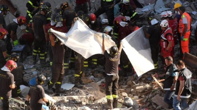 Crollo a Torre Annunziata: otto le persone decedute
