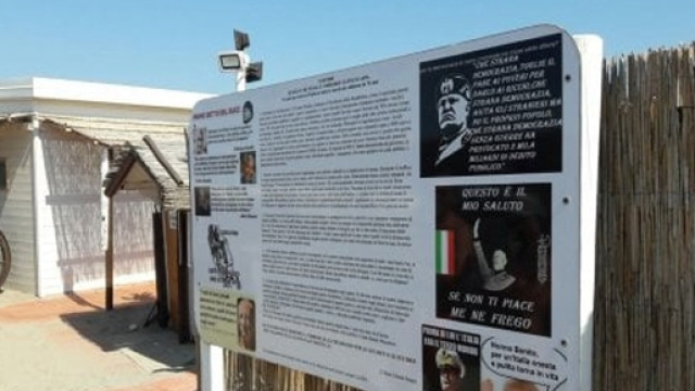 Foto del Duce e discorsi mussoliniani in spiaggia
