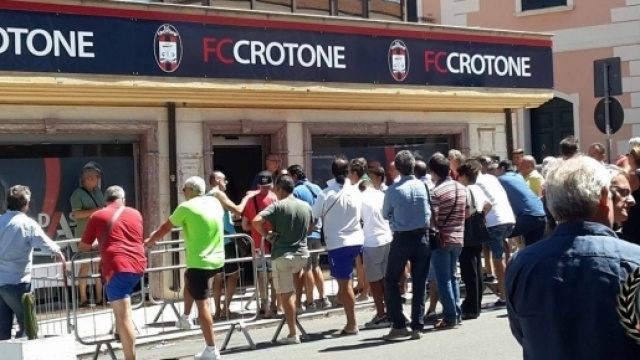 Riparte la Campagna Abbonamenti dell'F.C. Crotone