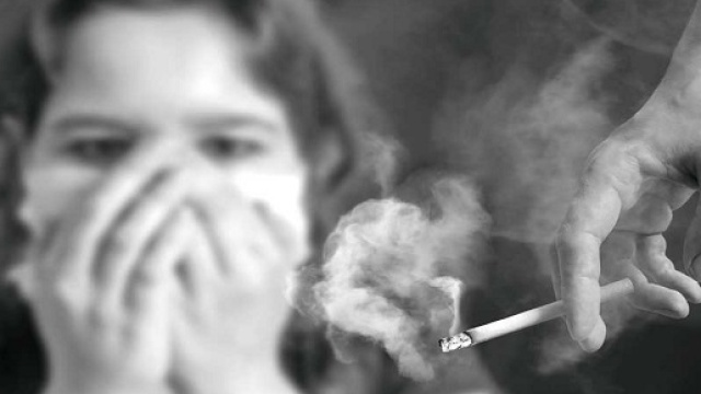 Mai risarcimento per la famiglia di una donna morta a causa del fumo passivo respirato al lavoro