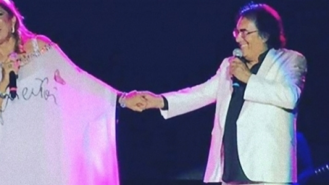 Al Bano Carrisi e Romina Power: i baci e il feeling nel tour.