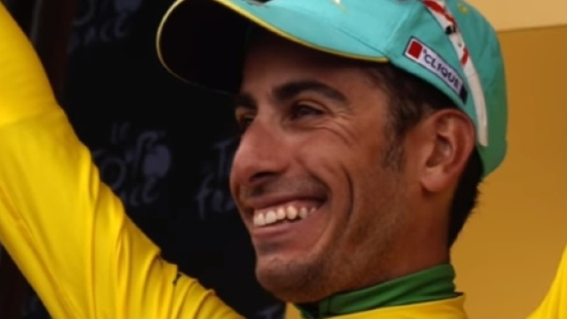 Fabio Aru in maglia gialla all'ultimo Tour de France