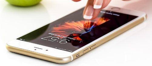 Woman finds video footage of marital rape on her husband's cellphone. [Image: Pixabay/CC0]