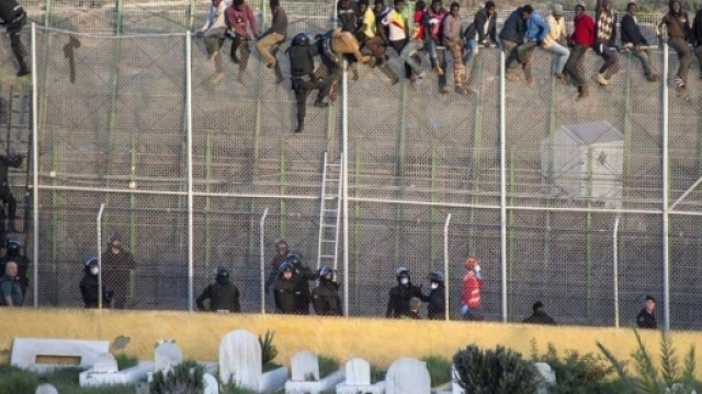 L'EUROPA CHE COSTRUISCE MURI, contro le MIGRAZIONI SUD-NORD ... - wordpress.com